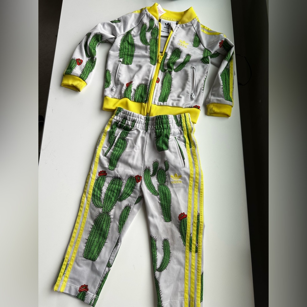 Adidas mini rodini sweat suit 12-18 months